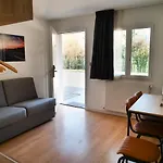 991 Hotel