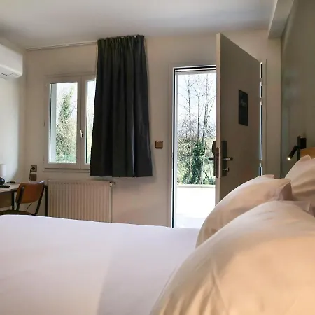 Hotel 991 Viviers-du-Lac